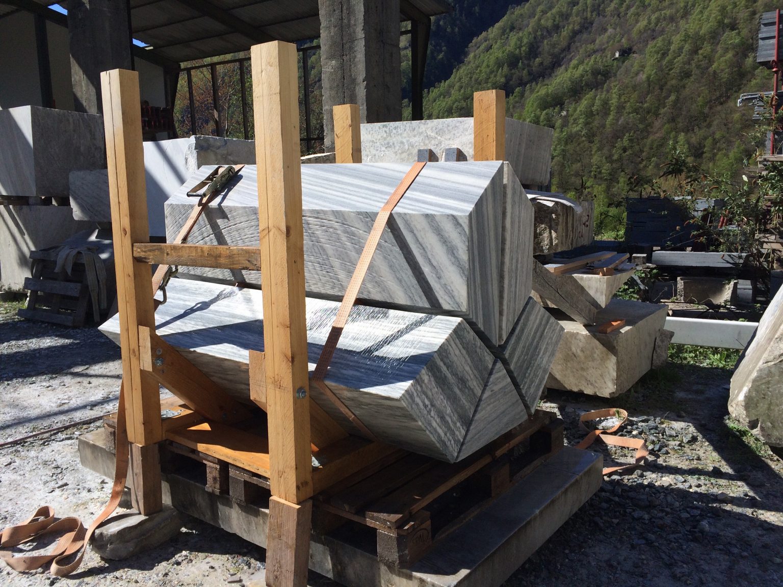 Unfair - Milena naef, ohne titel, gebündelt, 2019