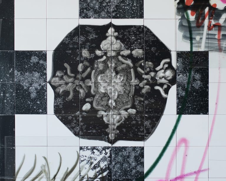 Unfair - Rabi-koria_inherent-resolve-side-1_2017_150cmx120cm_oil-and-spray-paint-on-ceramics-and-glass_kl