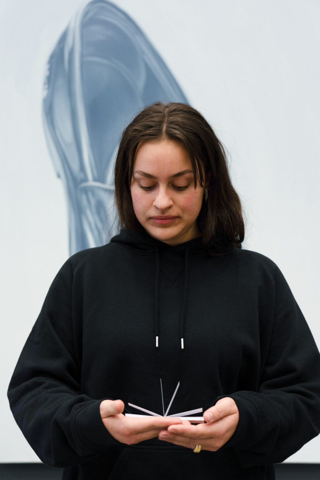 Unfair - Web-tom_vanveen_performance_yrene_van_amstel_reading_pittu_ongoing_photographer_almicheal_fraay