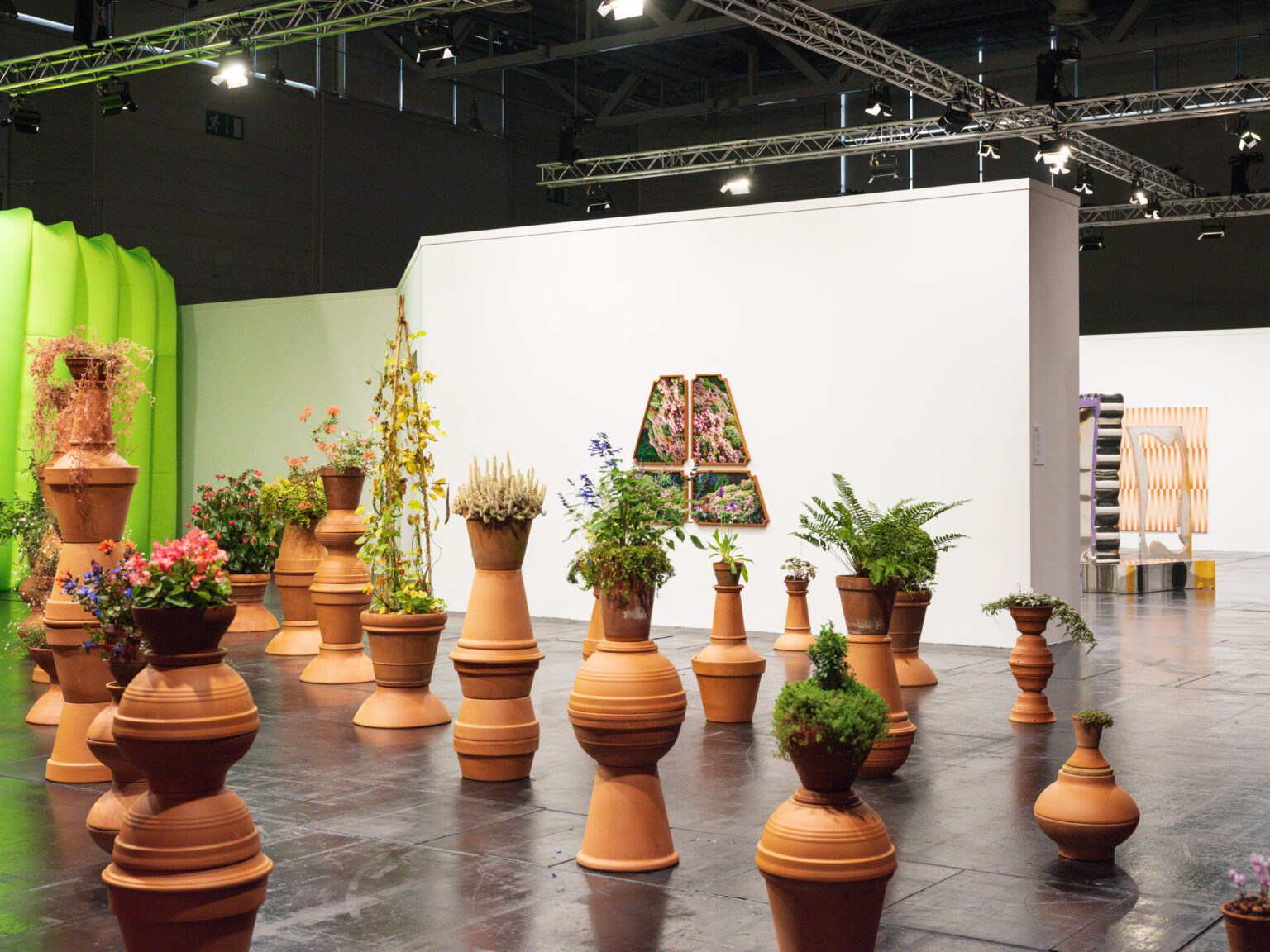 Unfair - Sl_unfair_orgatec_llvs_04